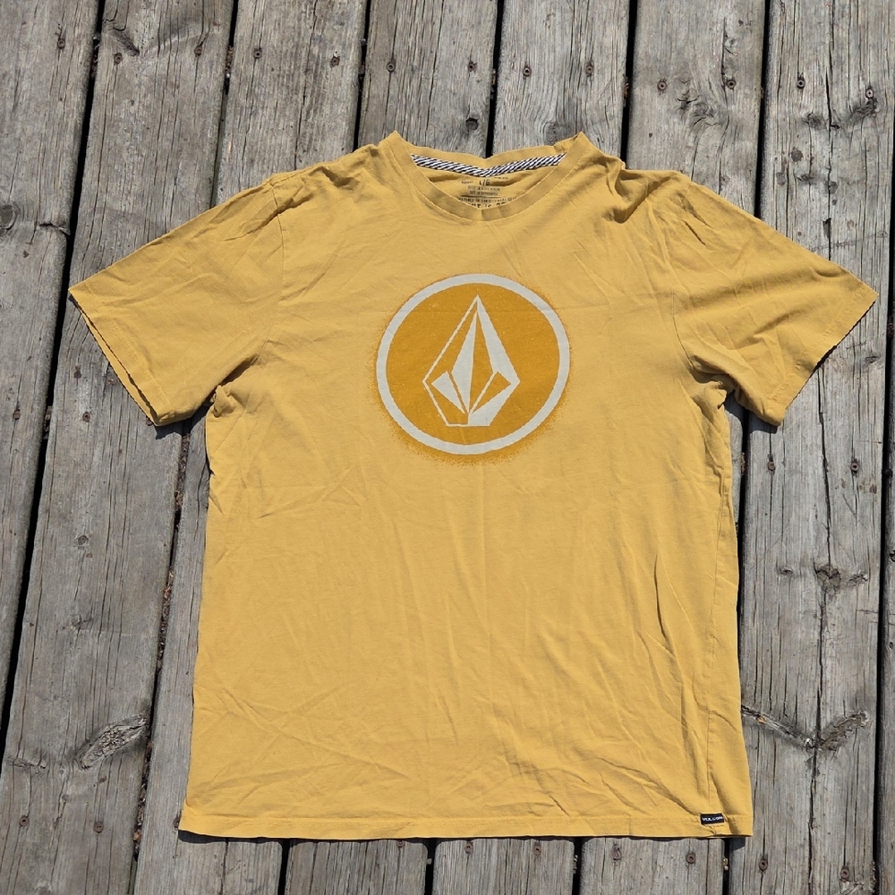 💥3for$15💥 Volcom Yellow Short Sleeve Tee with Iconic Logo
